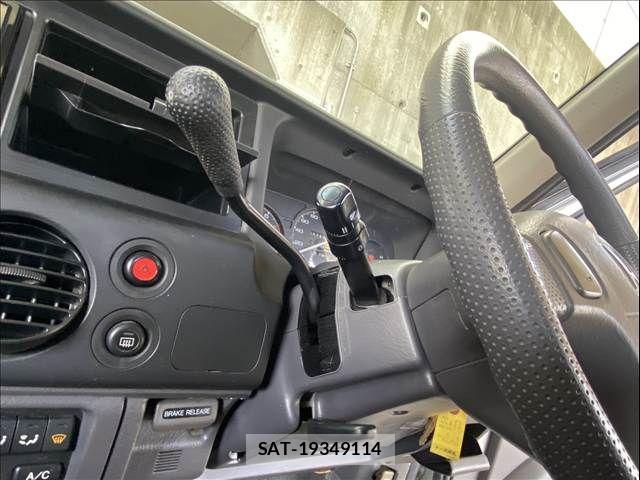 Honda e 1997-03 4987066-26