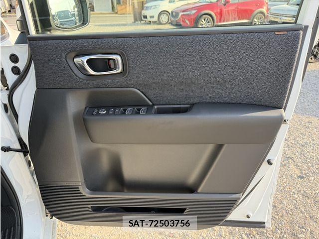 Honda e 2023-08 6753417-19
