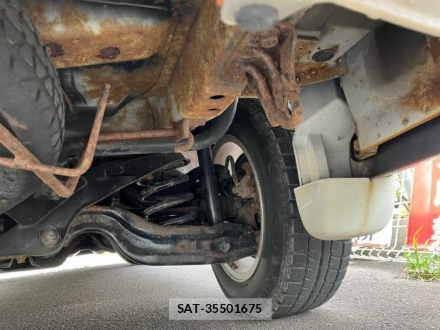 Honda e 2005-04 6913515-16