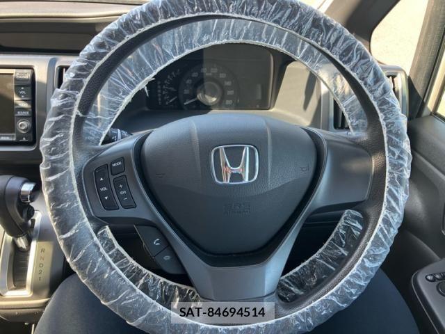 Honda e 2012-02 6913506-13