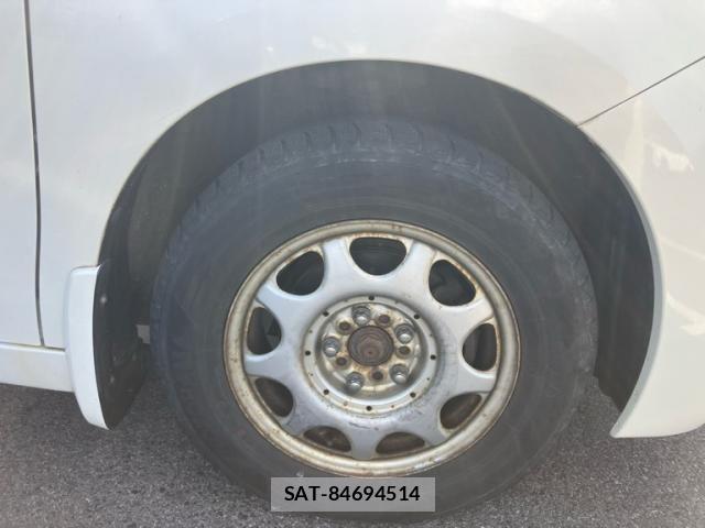 Honda e 2012-02 6913506-6