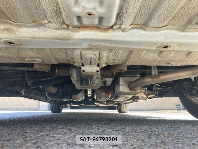 Honda e 2014-04 7021662-12