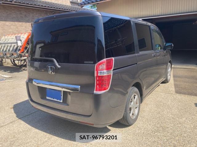 Honda e 2014-04 7021662-1
