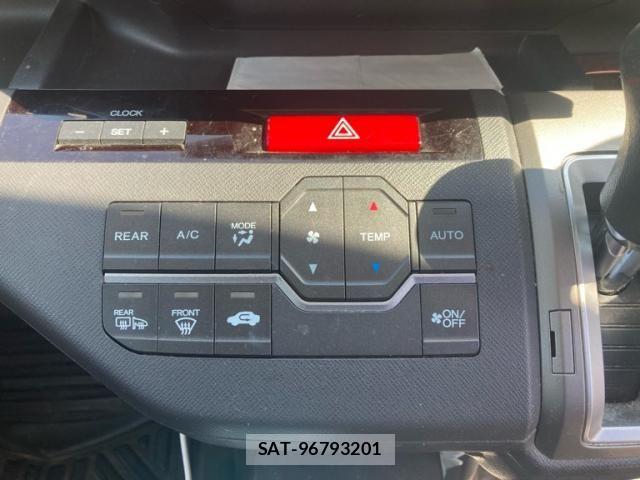 Honda e 2014-04 7021662-21