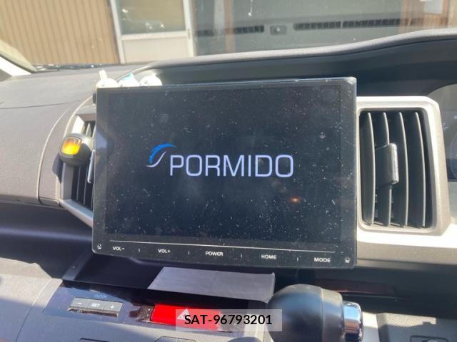 Honda e 2014-04 7021662-22