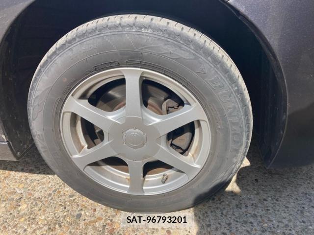 Honda e 2014-04 7021662-7