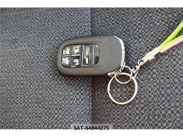 Honda e 2025-09 7225522-23