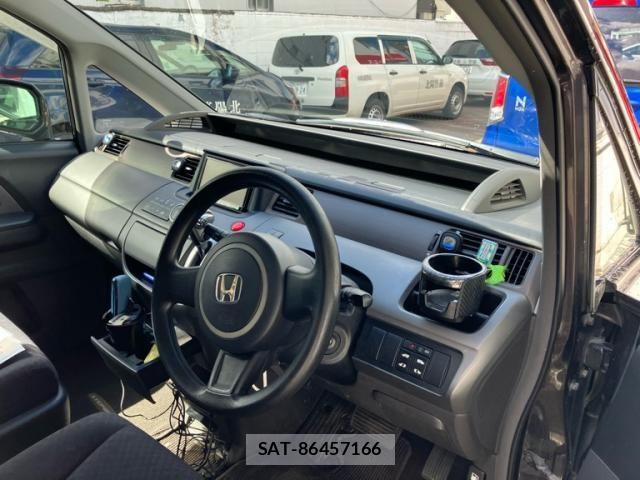 Honda e 2007-02 7217800-14