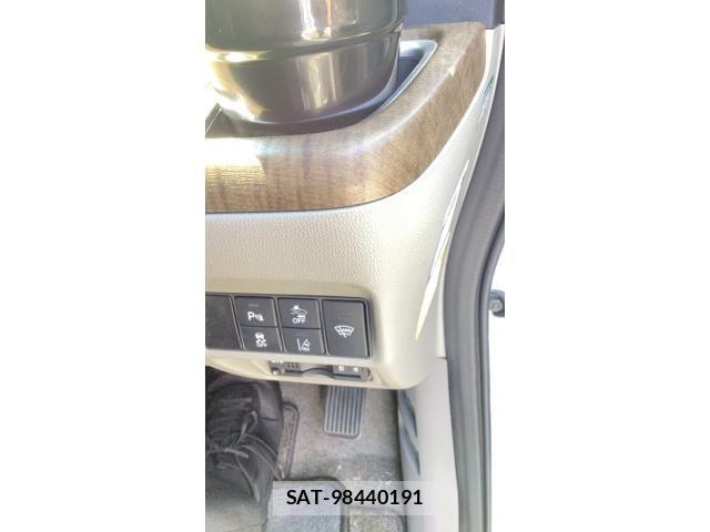 Honda e 2015-06 7252420-11