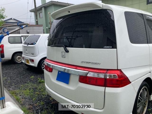 Honda e 2009-05 7394276-3