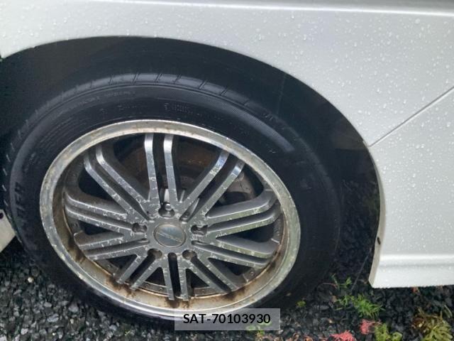 Honda e 2009-05 7394276-6