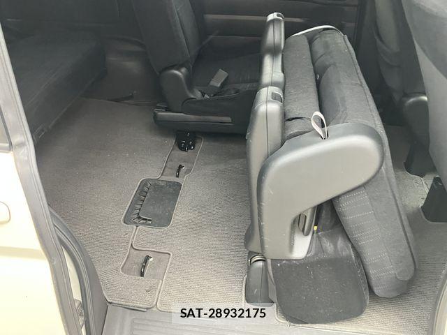 Honda e 2011-07 7458081-14