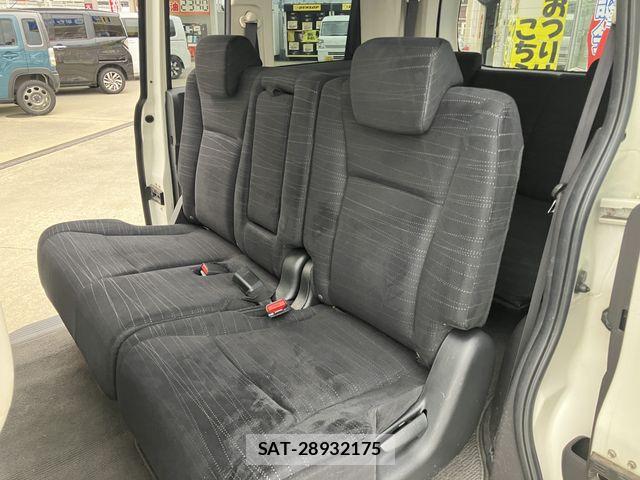 Honda e 2011-07 7458081-23