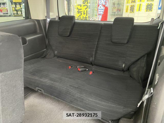 Honda e 2011-07 7458081-24