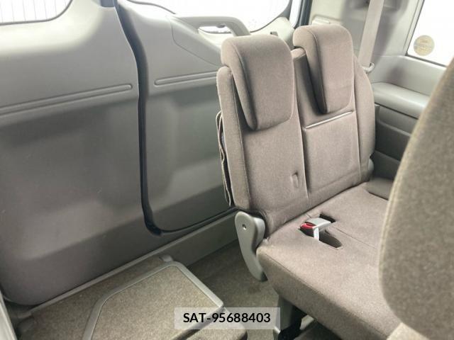 Honda e 2015-07 7620332-15