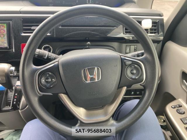 Honda e 2015-07 7620332-17
