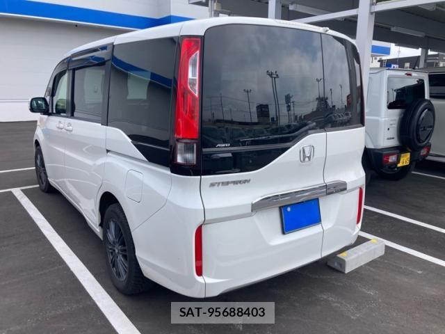 Honda e 2015-07 7620332-3