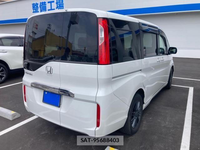 Honda e 2015-07 7620332-4