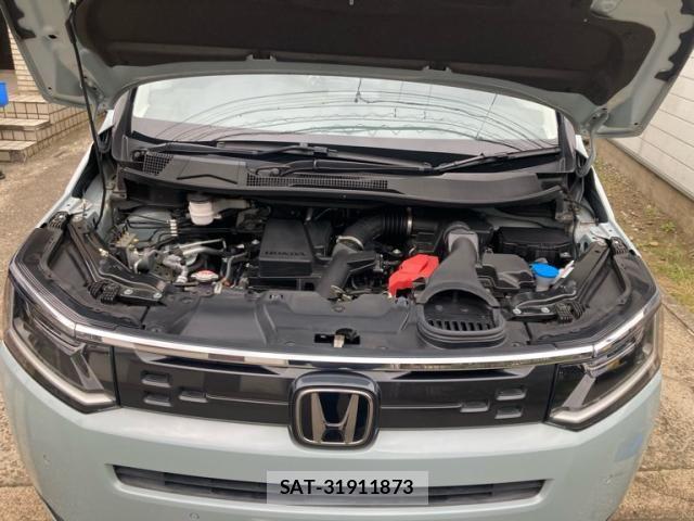 Honda e 2023-09 8075702-9