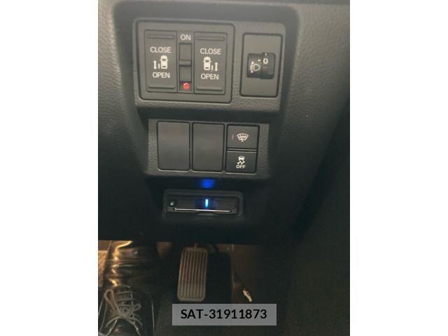 Honda e 2023-09 8075702-16