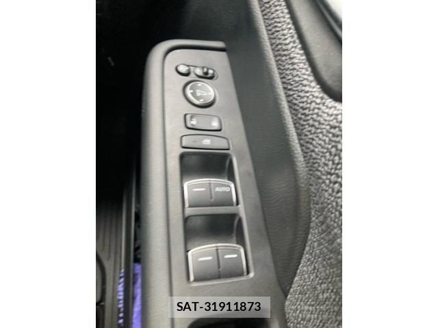 Honda e 2023-09 8075702-17