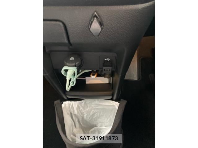 Honda e 2023-09 8075702-25