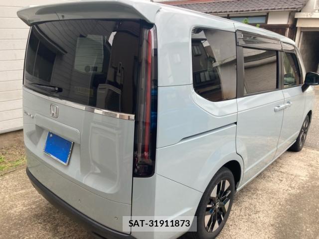 Honda e 2023-09 8075702-3
