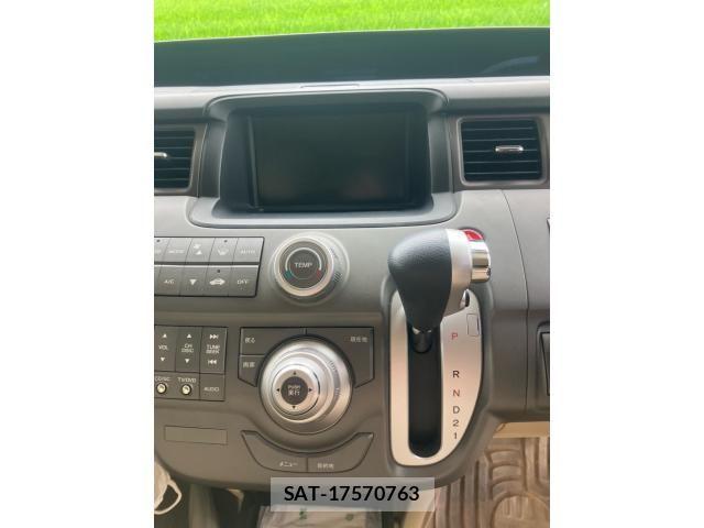 Honda e 2005-12 8231895-13