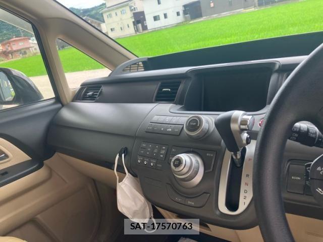 Honda e 2005-12 8231895-14