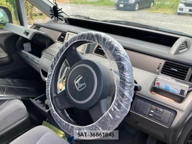 Honda e 2006-03 8246782-10