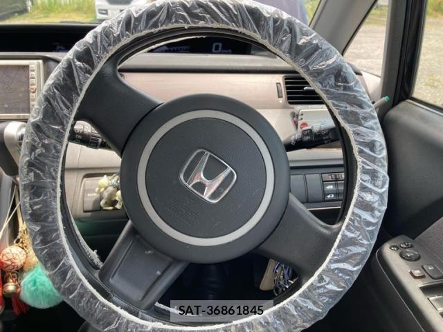 Honda e 2006-03 8246782-15