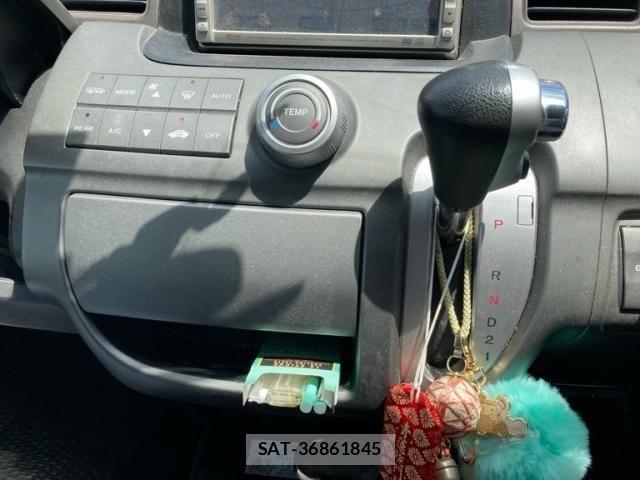 Honda e 2006-03 8246782-20