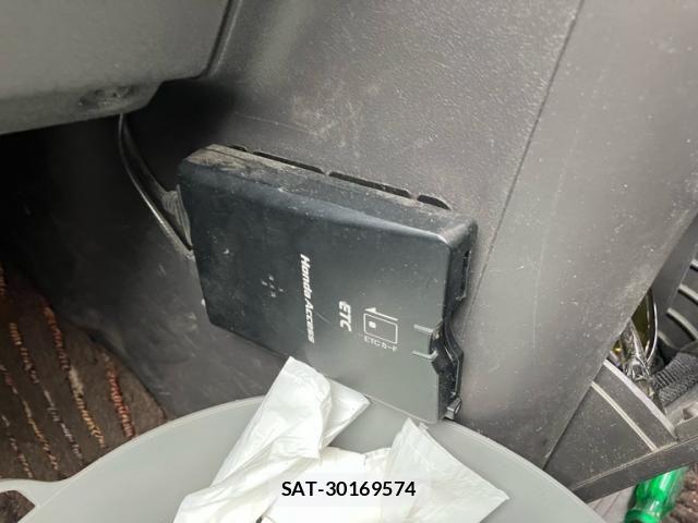 Honda e 2006-07 8317303-19