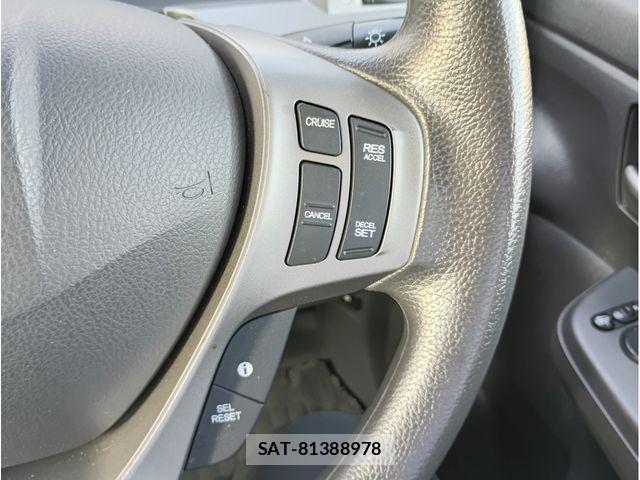 Honda e 2012-06 8368980-11