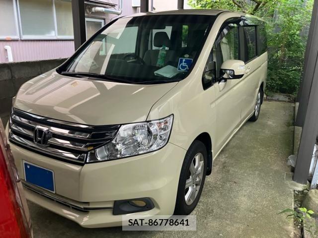 Honda e 2013-03 8528565-0