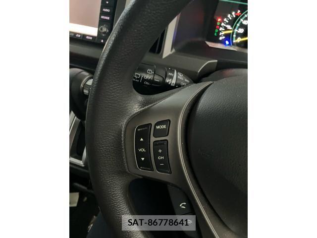 Honda e 2013-03 8528565-17