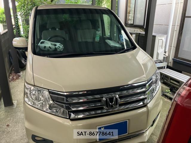 Honda e 2013-03 8528565-1
