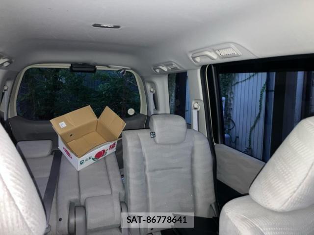 Honda e 2013-03 8528565-22