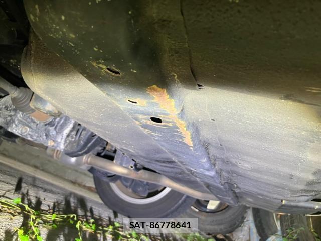 Honda e 2013-03 8528565-23