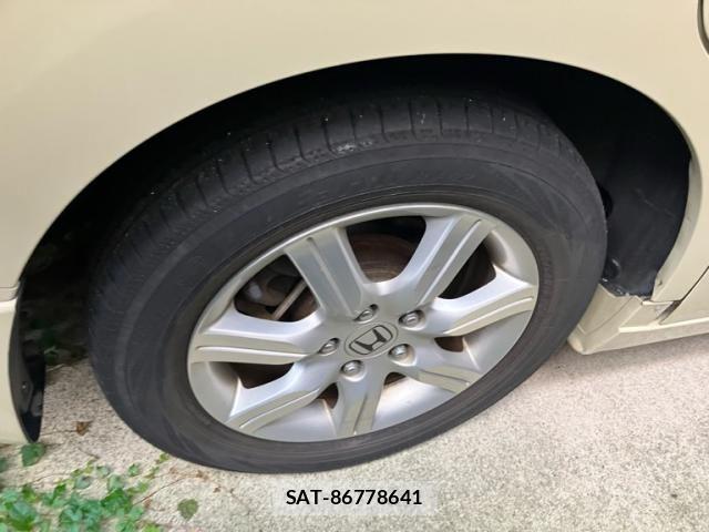 Honda e 2013-03 8528565-6