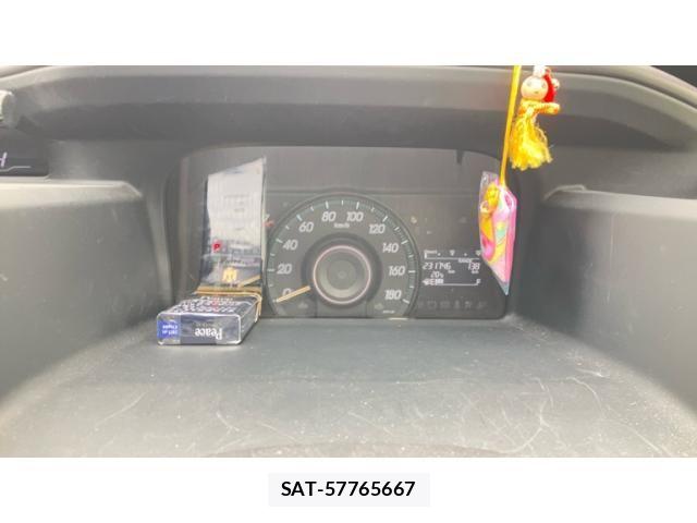 Honda e 2011-10 8797576-20