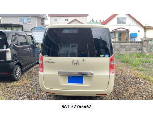 Honda e 2011-10 8797576-6