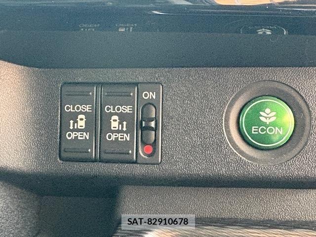 Honda e 2019-07 6247618-16