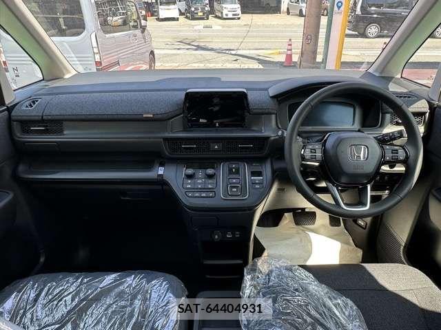 Honda STEP WGN 2026-03 6717427-12