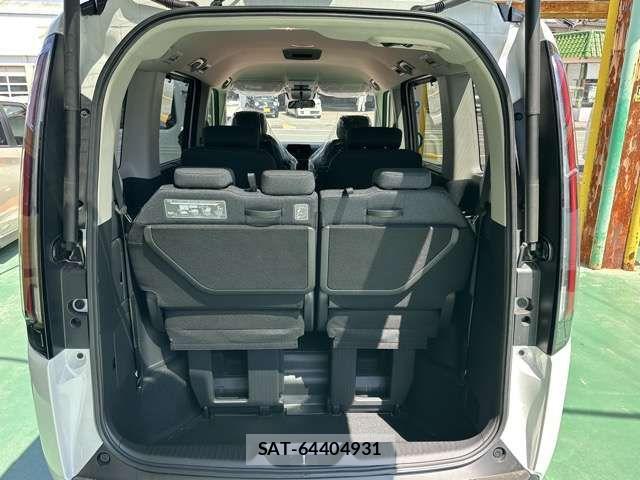 Honda STEP WGN 2026-03 6717427-16