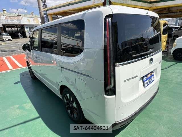 Honda STEP WGN 2026-03 6717427-3