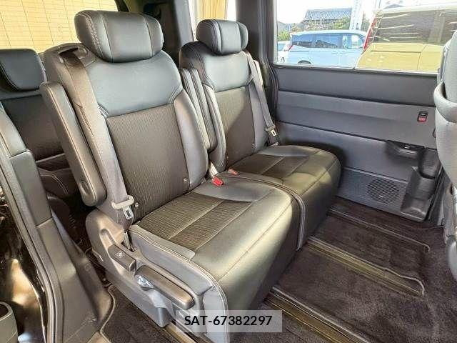 Honda STEP WGN 2022-12 6791509-9