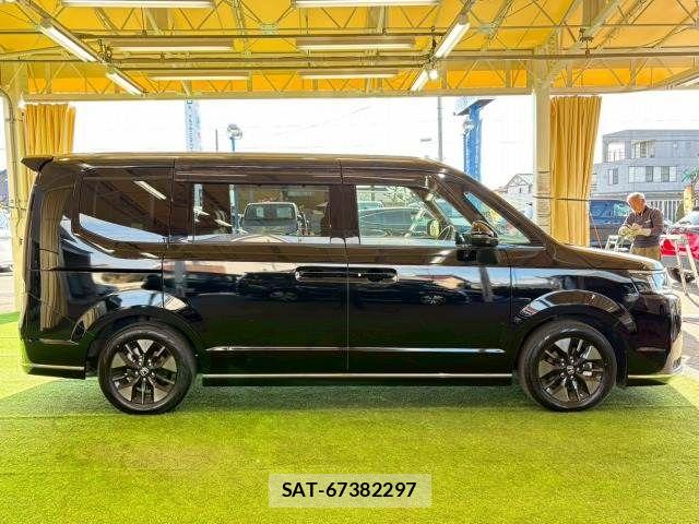 Honda STEP WGN 2022-12 6791509-17
