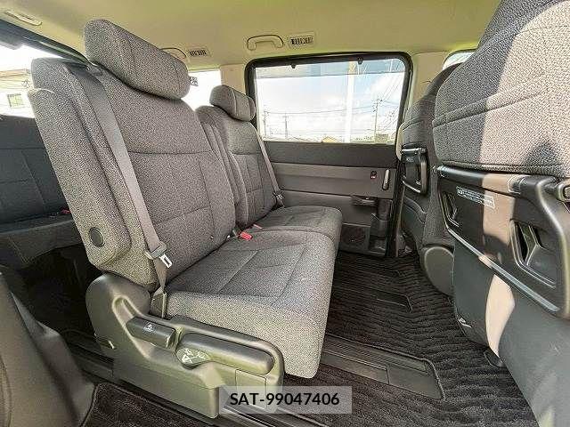 Honda STEP WGN 2023-03 6791508-12