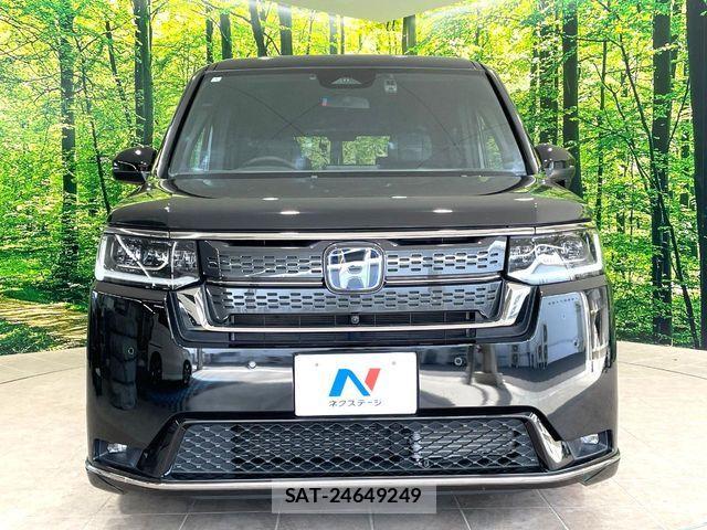 Honda STEP WGN 2024-03 7225521-14